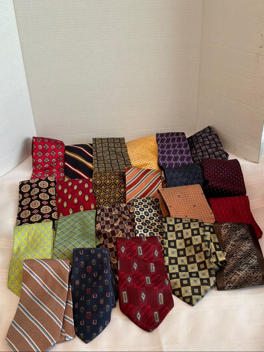 Men's Assorted Patterned Neckties - 23 tie great for crafts
